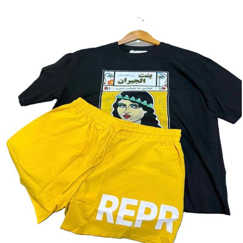 Camiseta e shorts