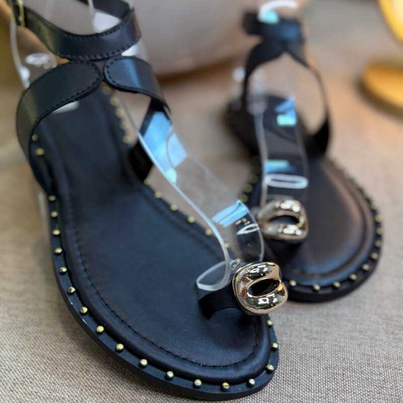 sandálias rasteiras pret..